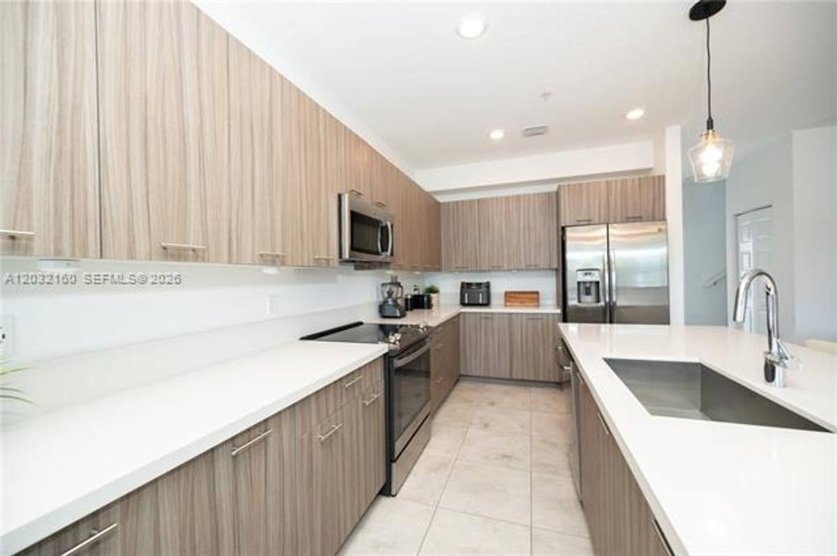 Apartment for rent at 4640 NW 84th Ave, Miami, FL 33166