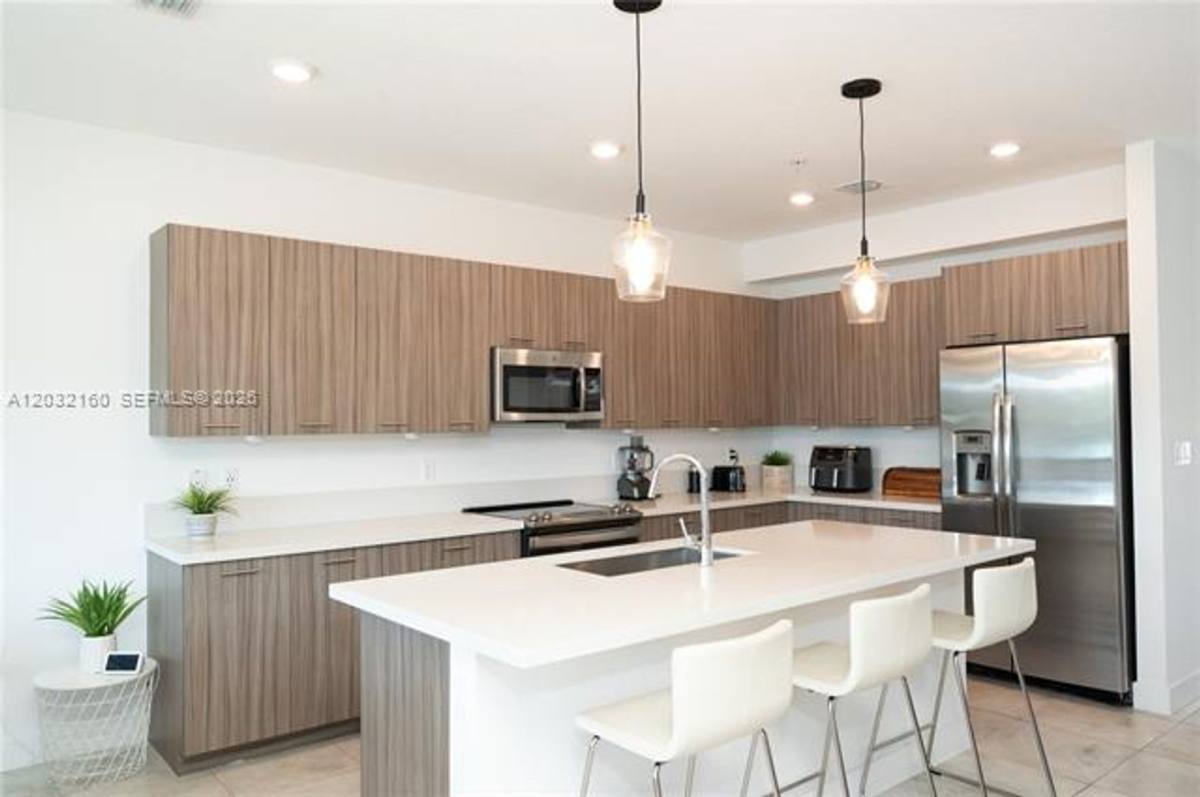 Apartment for rent at 4640 NW 84th Ave, Miami, FL 33166