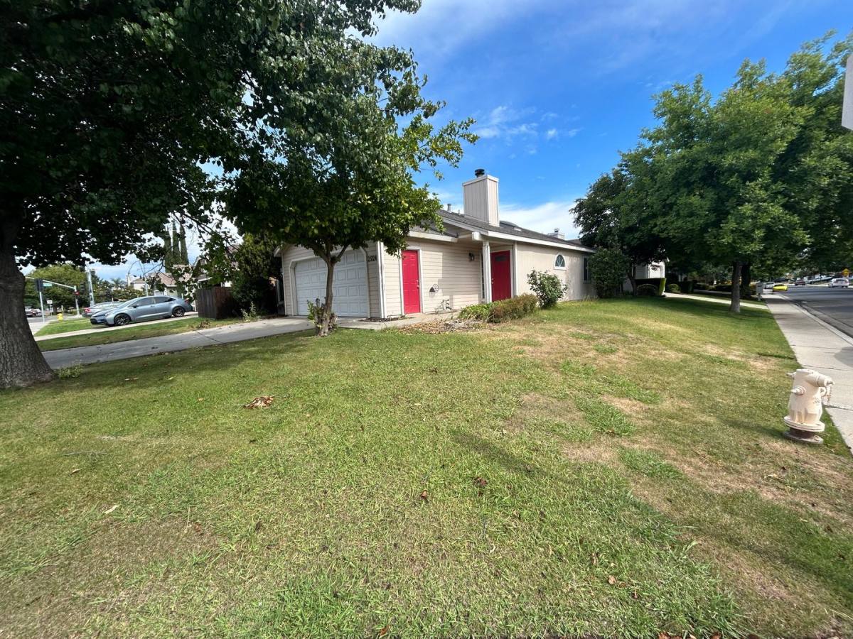 House for rent at 2924 Merle Ave, Modesto, CA 95355
