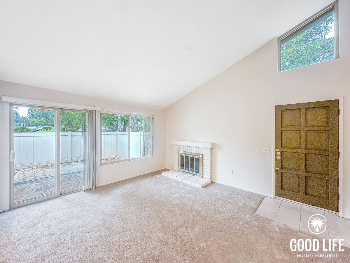 Condo for rent at 17586 Caminito Canasto, San Diego, CA 92127
