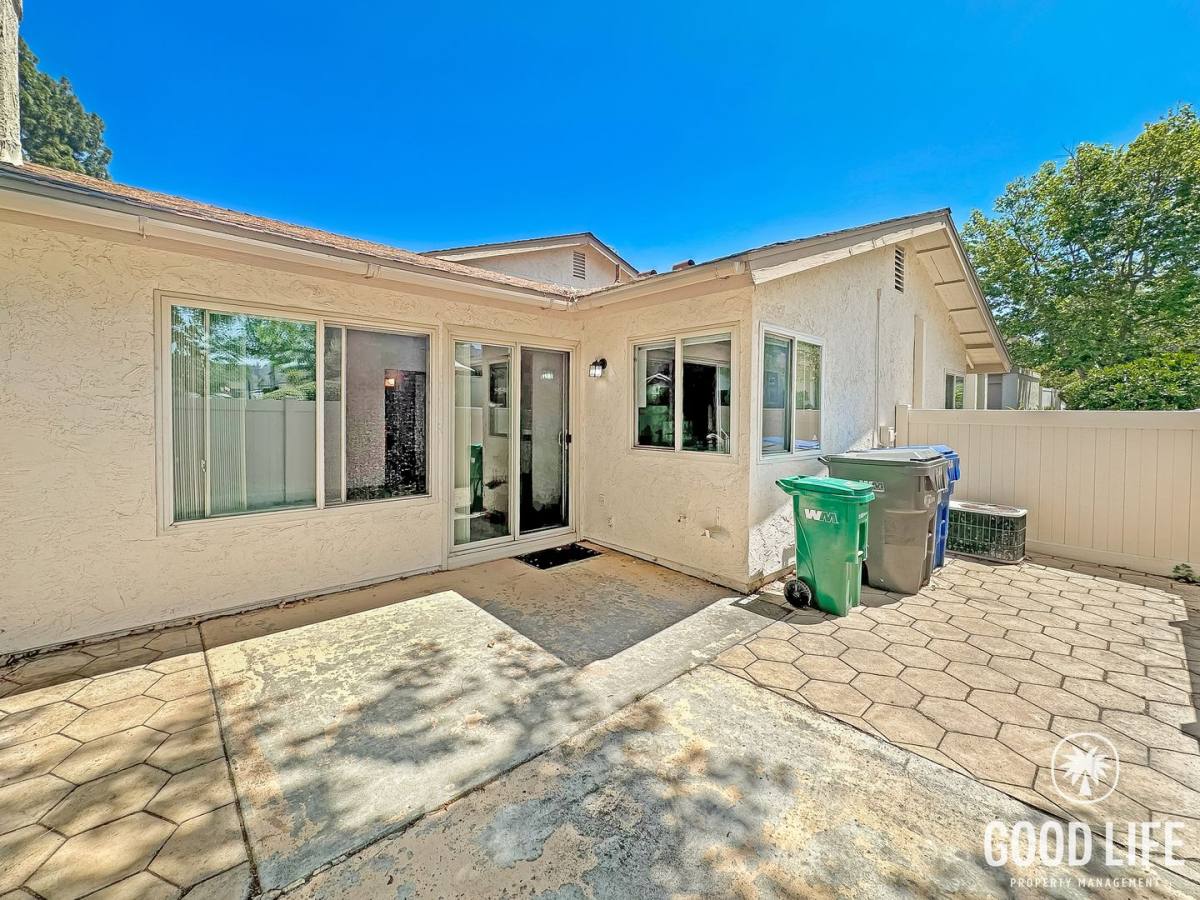 Condo for rent at 17586 Caminito Canasto, San Diego, CA 92127