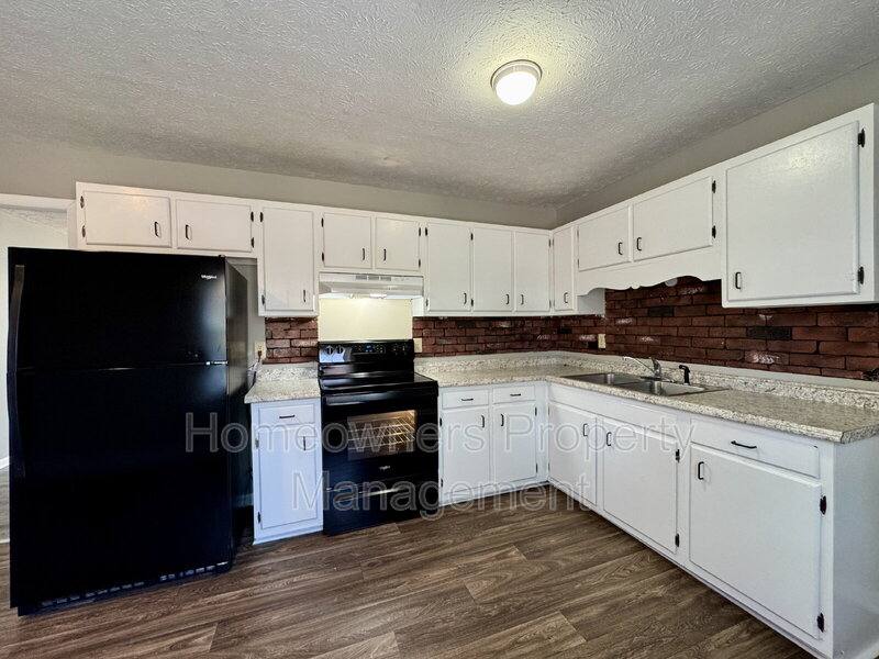 House for rent at 1222 Kienast Dr, Fayetteville, NC 28314