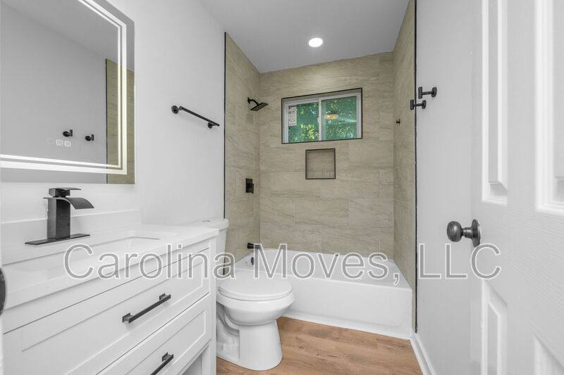 House for rent at 10 Valley View Lane, Greenville, SC 29605