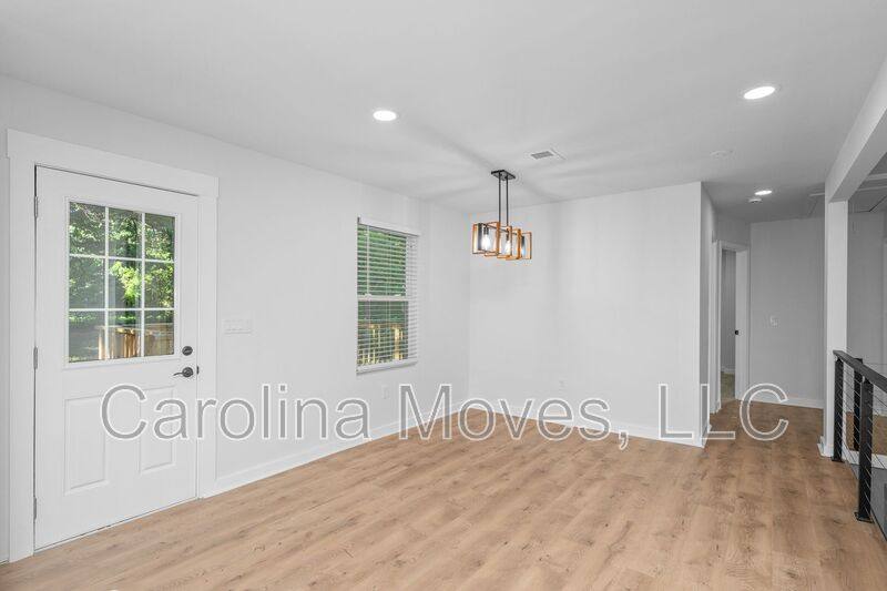 House for rent at 10 Valley View Lane, Greenville, SC 29605