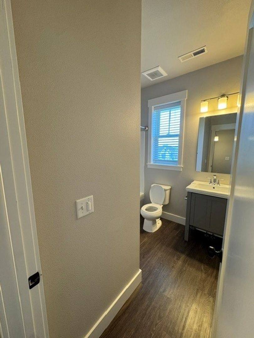 Apartment for rent at 6046-6048 Farmstead Ave, Billings, MT 59101