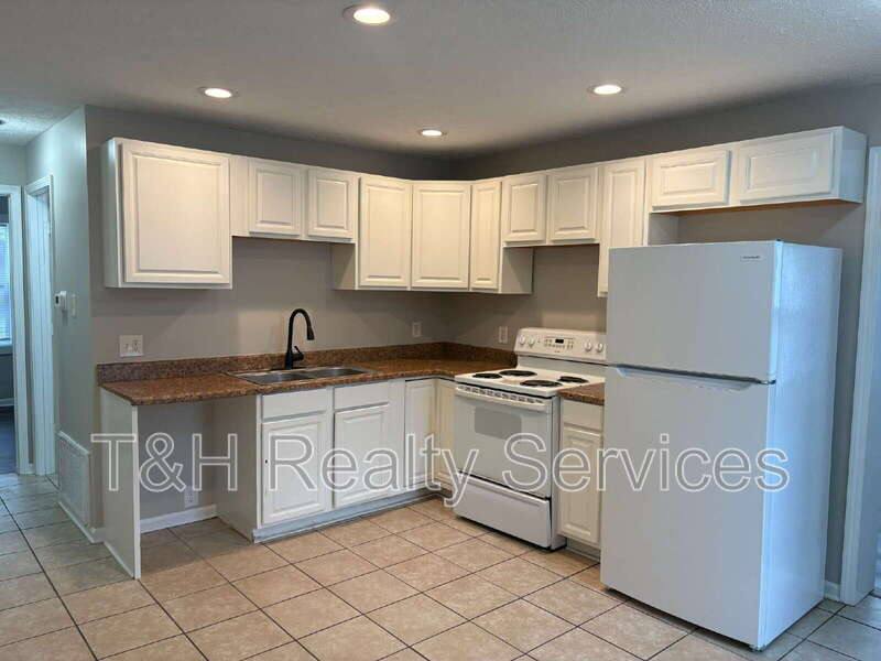 House for rent at 4303 Norwaldo Ave, Indianapolis, IN 46205
