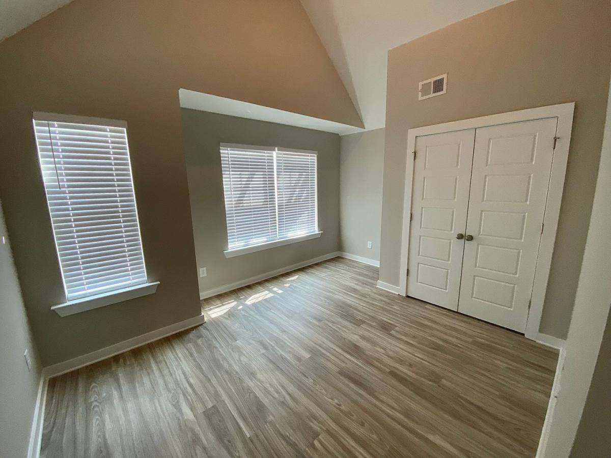 House for rent at 252 Creek Run Way, Calera, AL 35040