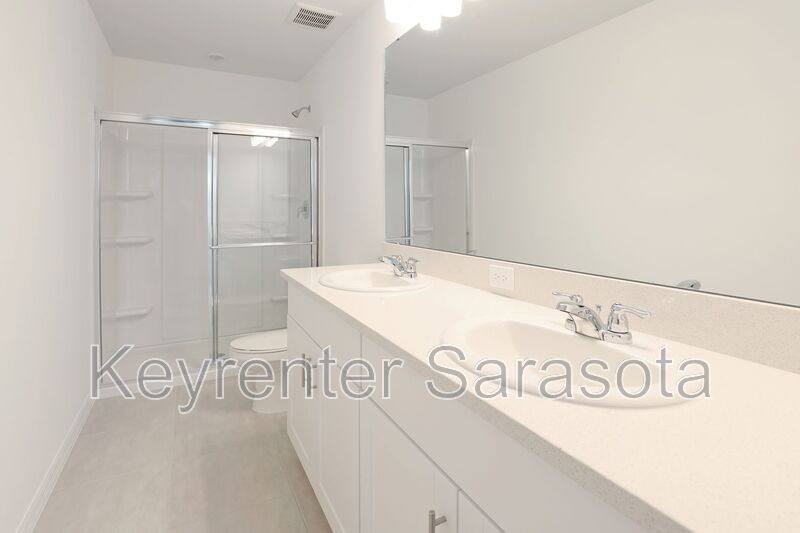 Townhouse for rent at 16515 San Nicola Place, Bradenton, FL 34211