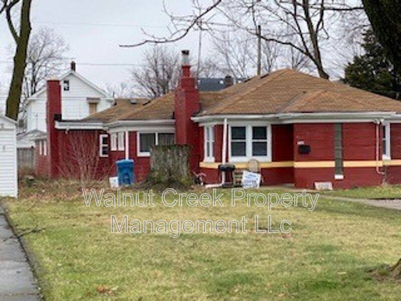 House for rent at 1763 E 36th St, Lorain, OH 44055