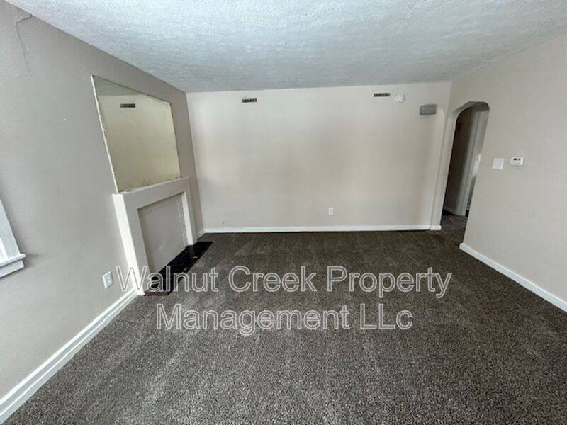House for rent at 1763 E 36th St, Lorain, OH 44055