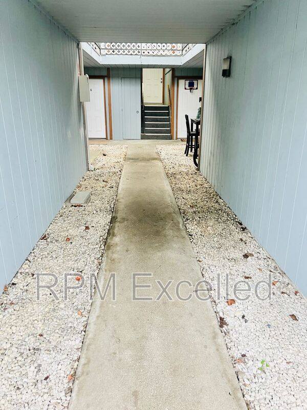 Apartment for rent at 2500 S 286th Place #C, Federal Way, WA 98003