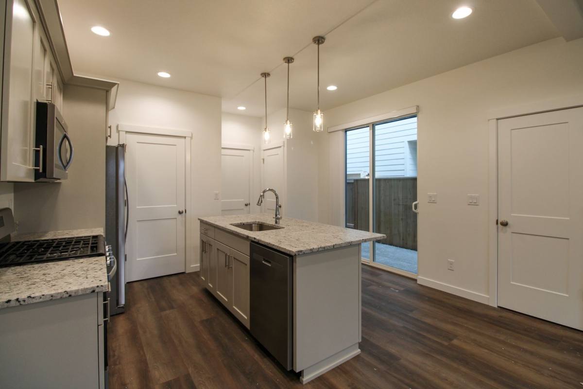 Townhouse for rent at 1684 SE Barberry Ave, Dallas, OR 97338