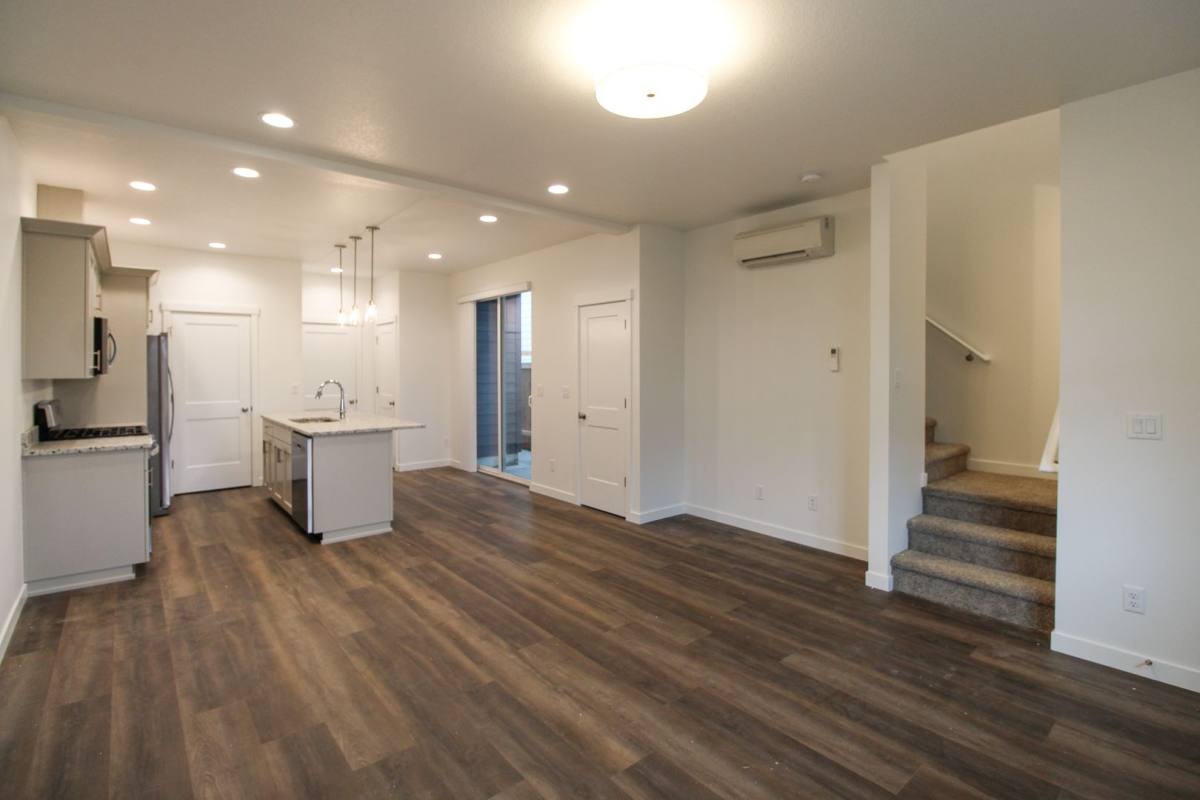 Townhouse for rent at 1684 SE Barberry Ave, Dallas, OR 97338