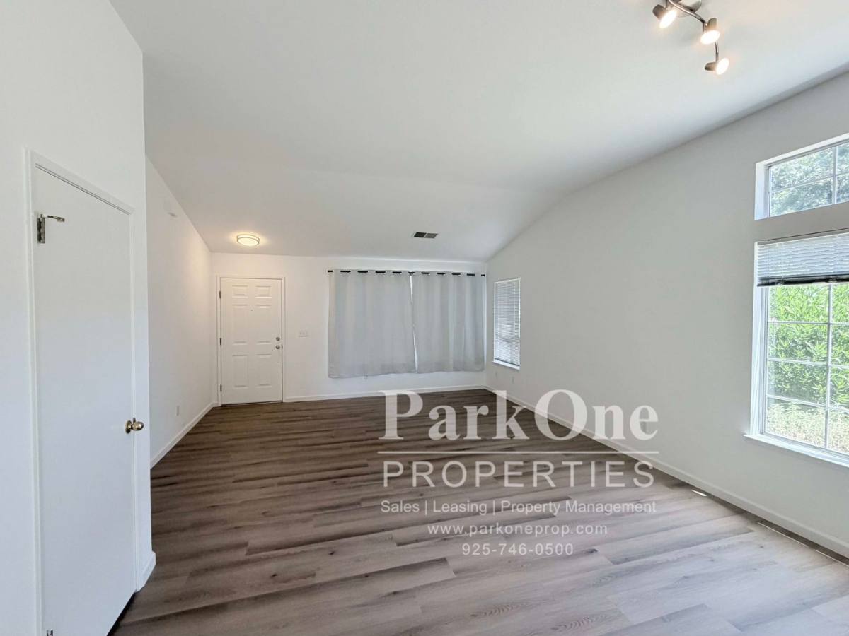 House for rent at 2848 St Joseph Dr, Concord, CA 94518