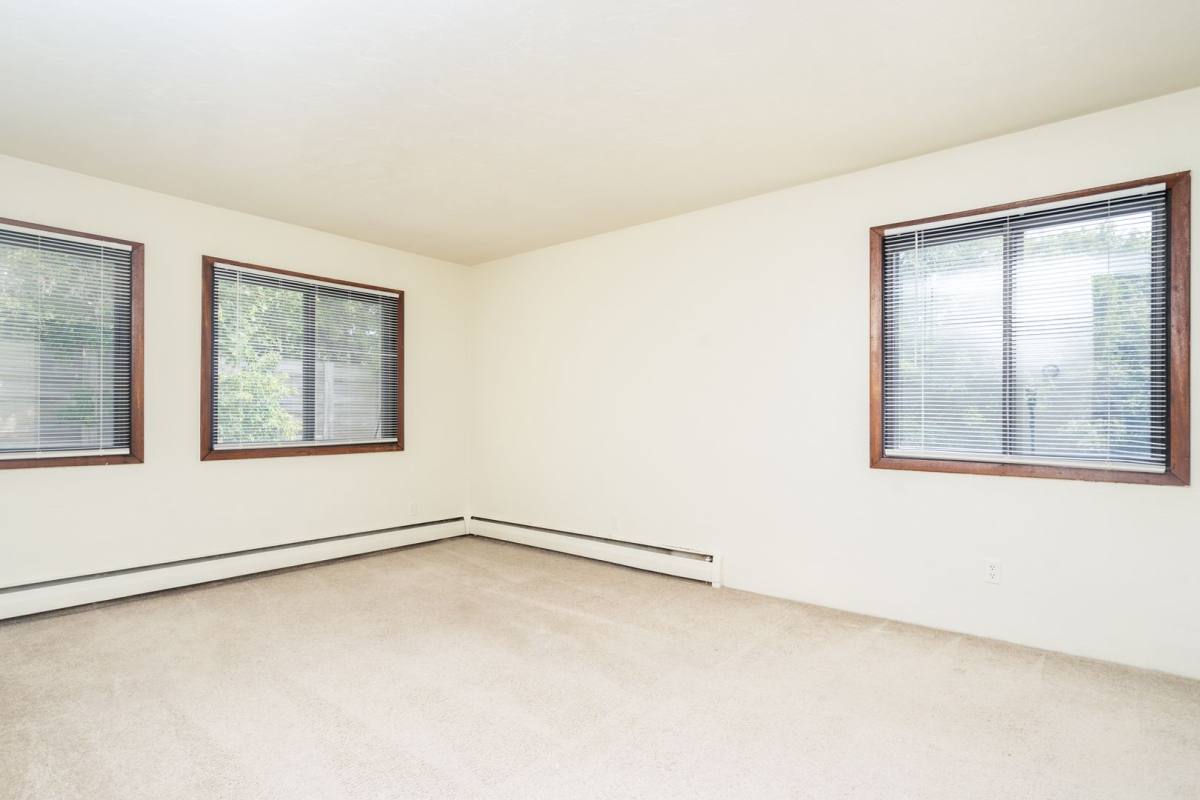 Apartment for rent at 48 27th Ave SE, Minneapolis, MN 55414