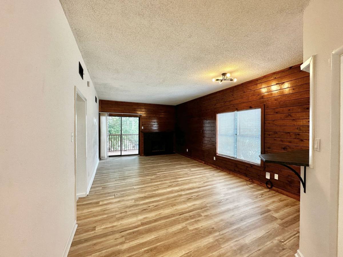Apartment for rent at 210 SW 17th St, Lawton, OK 73501