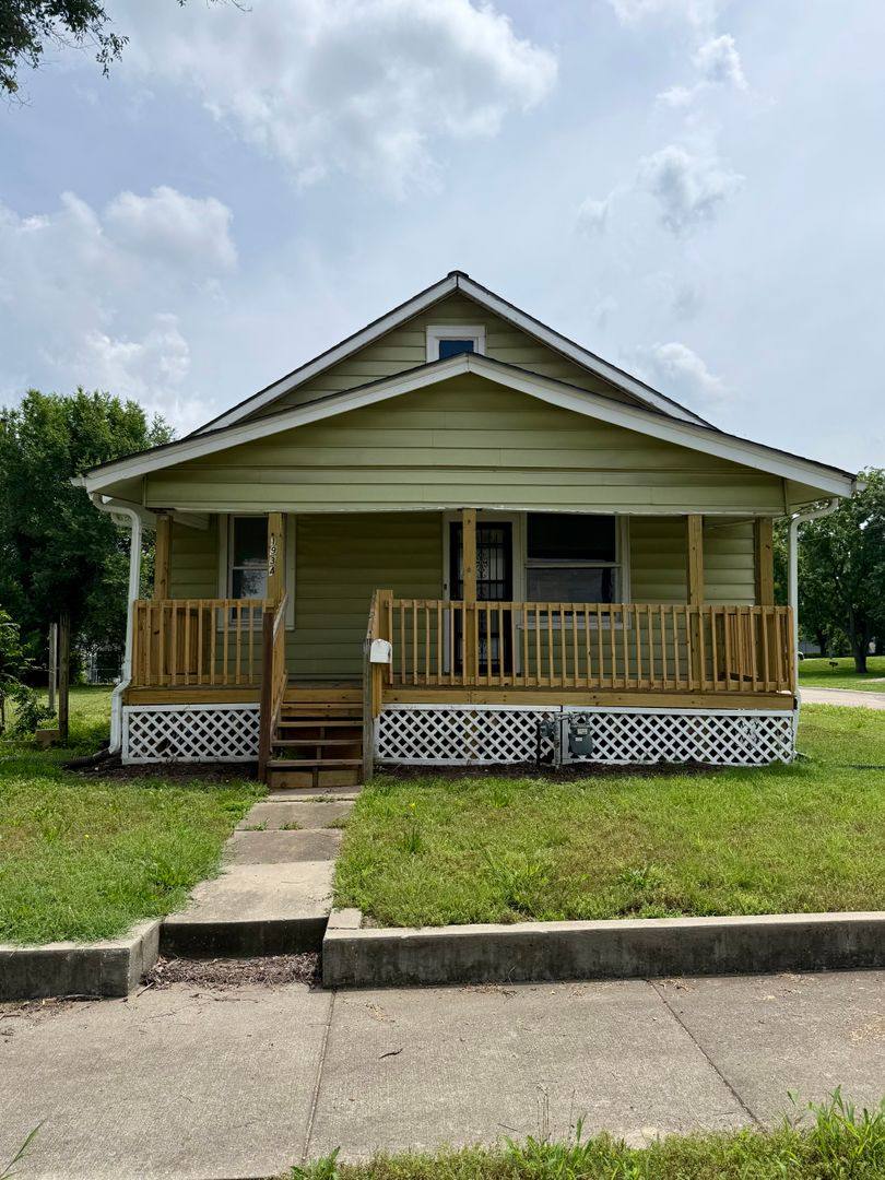 House for rent at 1934 SW Van Buren St, Topeka, KS 66612