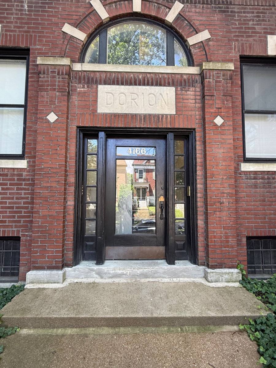 Apartment for rent at 4166 Russell Blvd #3E, Saint Louis, MO 63110