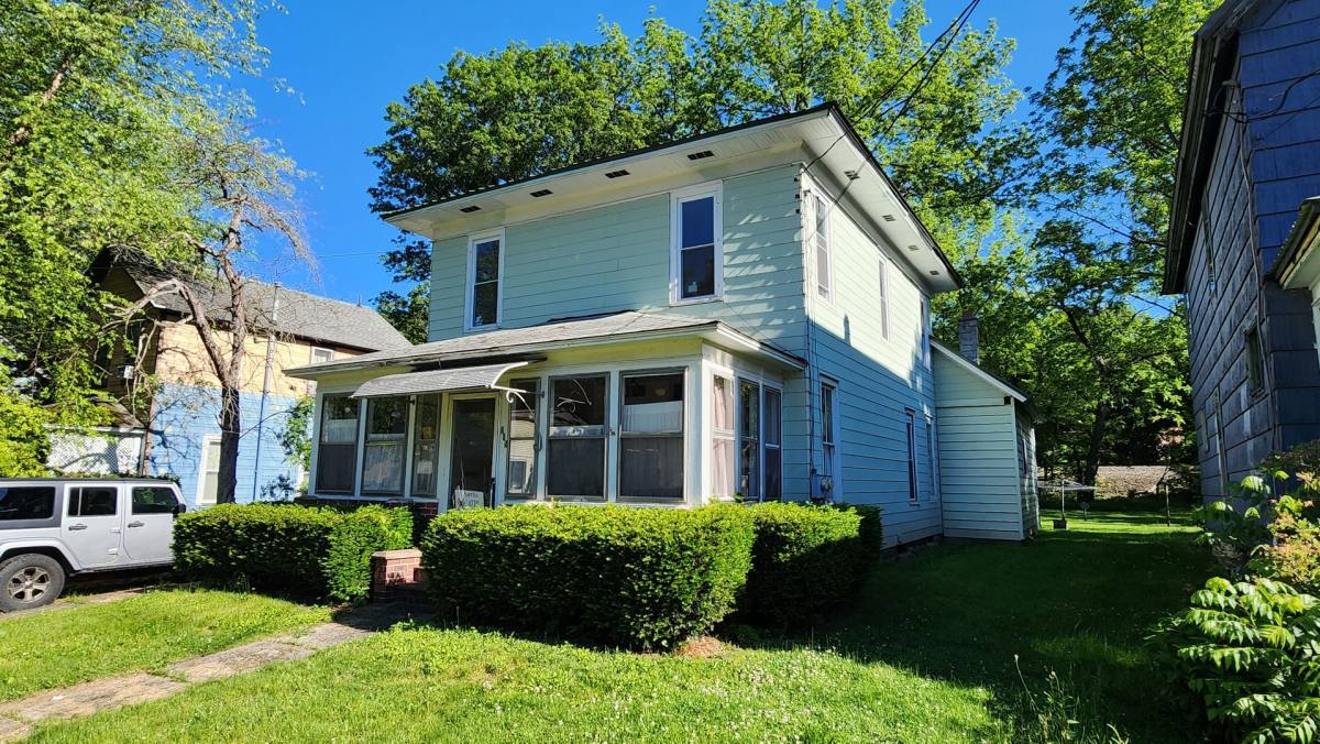 Apartment for rent at 313-315 Wildwood Ave, Salamanca, NY 14779