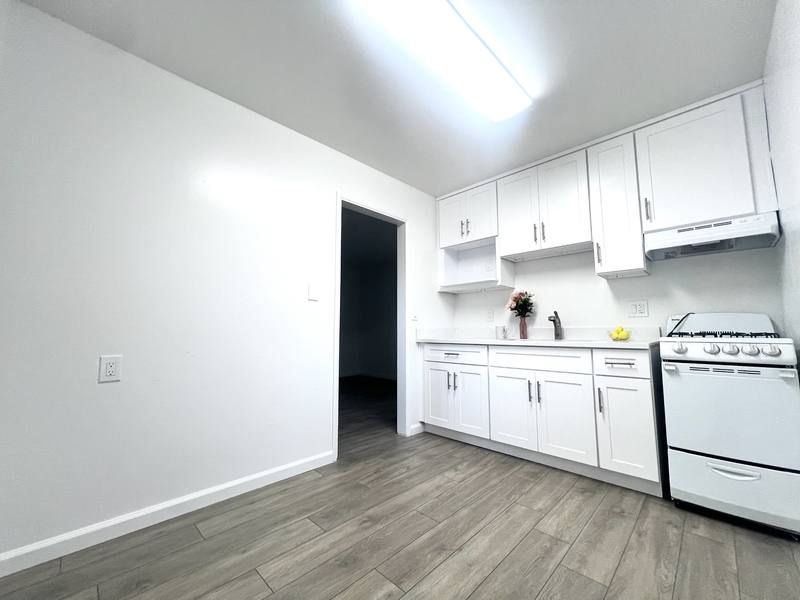Apartment for rent at 4006 Ingraham St #3, San Diego, CA 92109