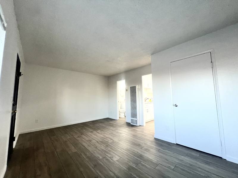 Apartment for rent at 4006 Ingraham St #3, San Diego, CA 92109