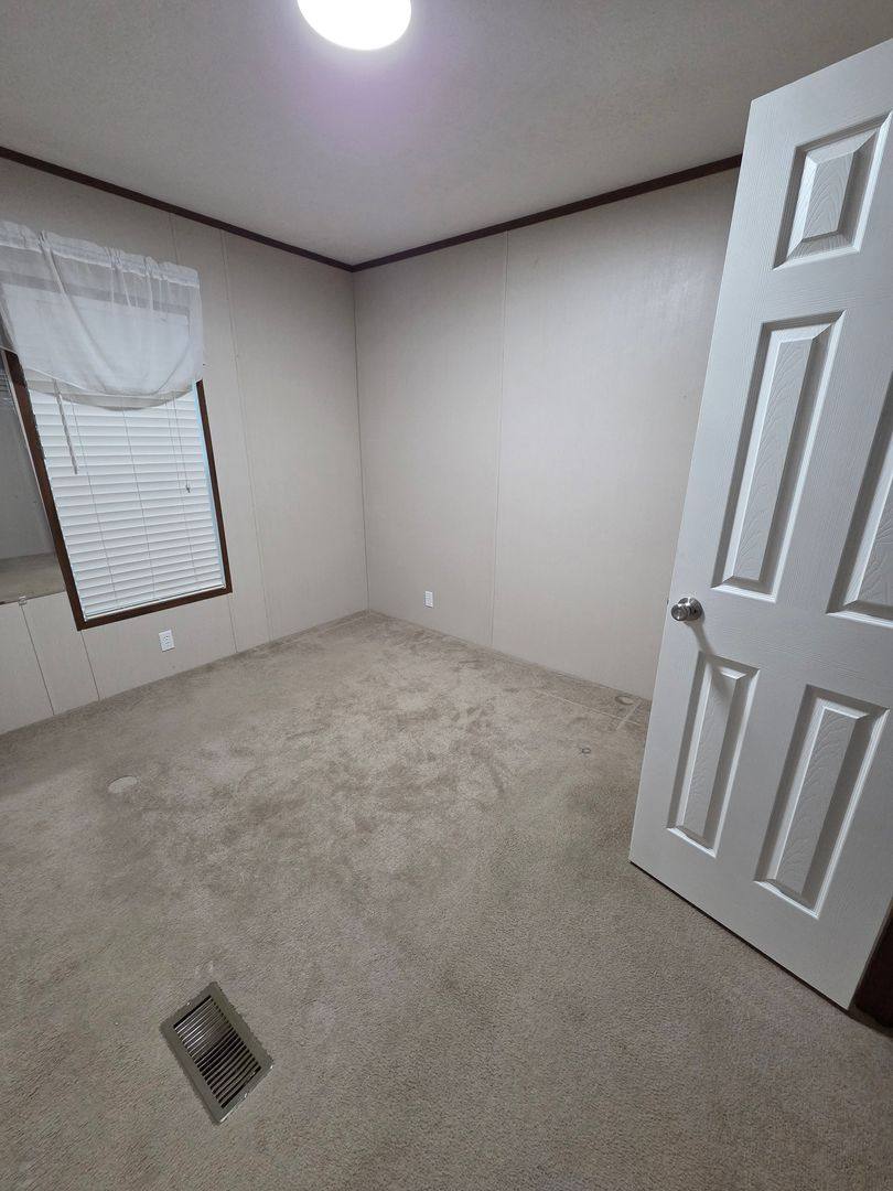 House for rent at 17400 Dustin Lane 1160 W Elm, Lebanon, MO 65536