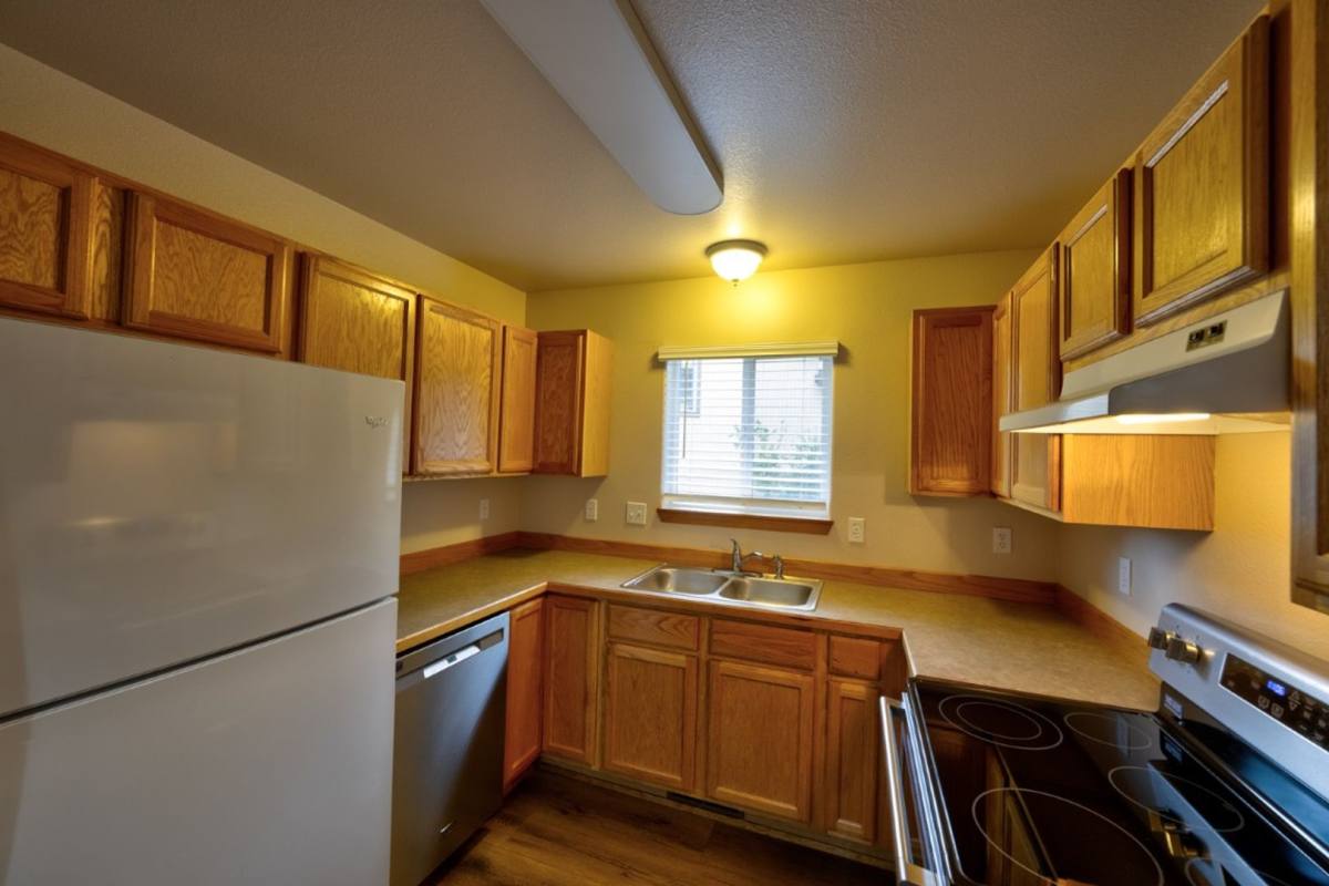 Townhouse for rent at 1133 NE Hidden Valley Dr, Bend, OR 97701