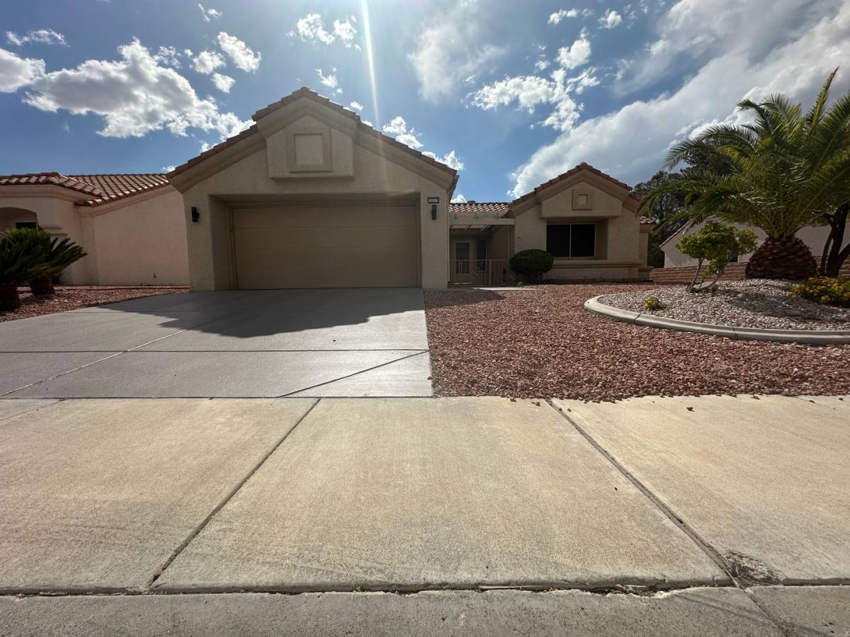 House for rent at 3013 Hawksdale Dr, Las Vegas, NV 89134