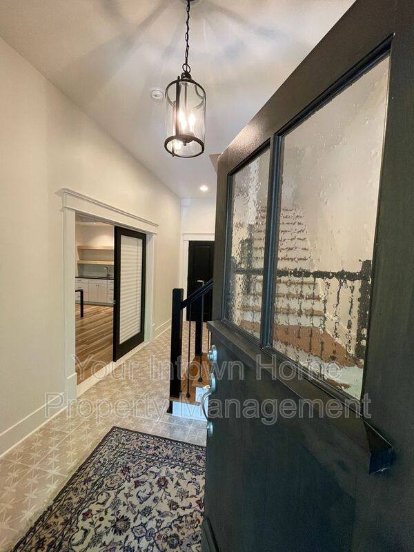 Townhouse for rent at 1867 Gordon Manor NE, Atlanta, GA 30307