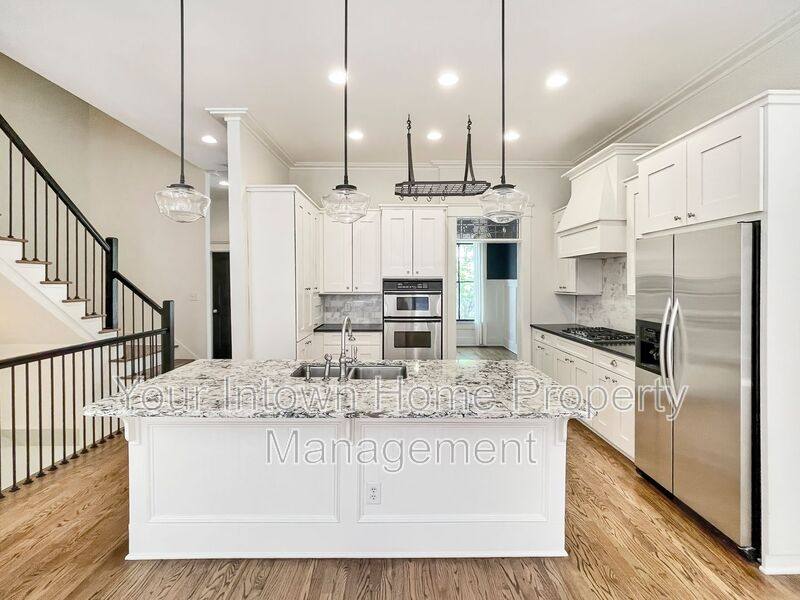 Townhouse for rent at 1867 Gordon Manor NE, Atlanta, GA 30307