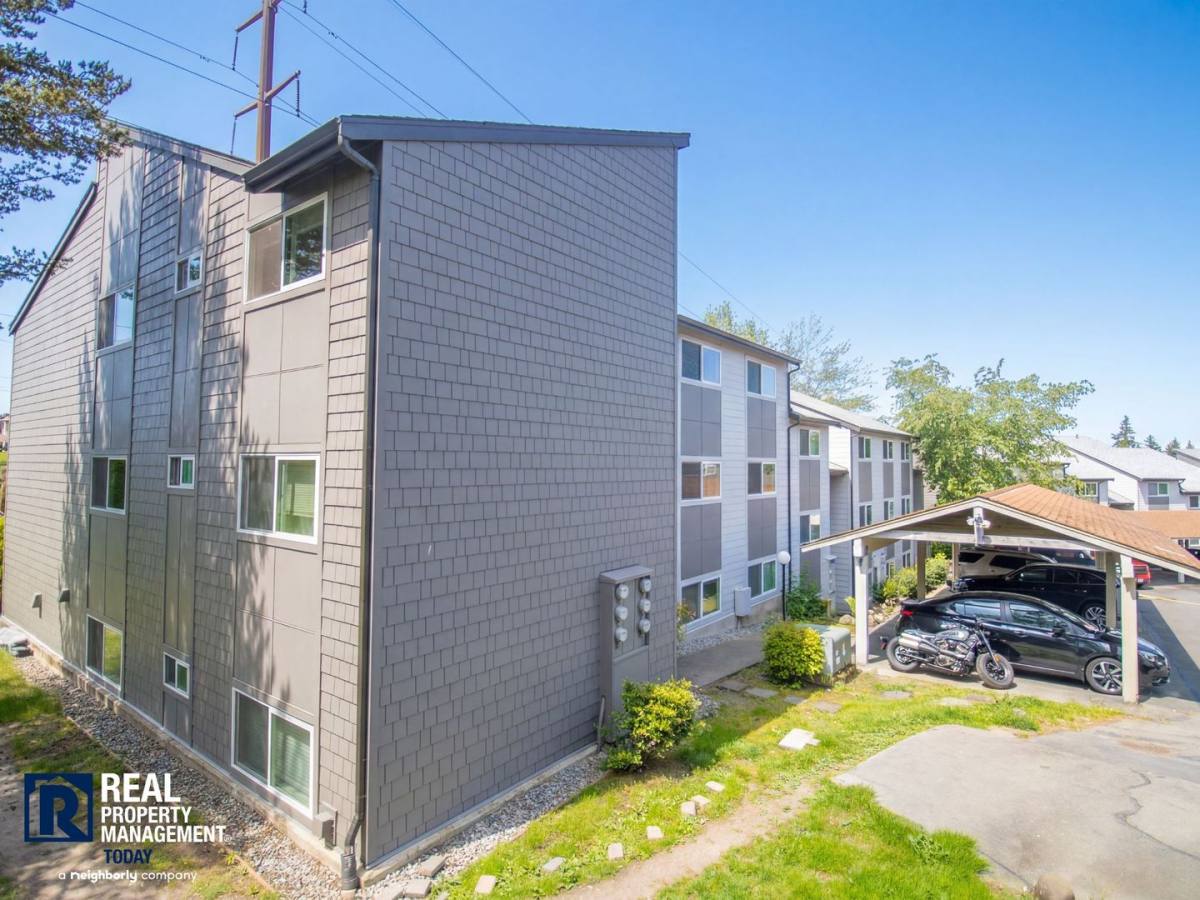 Apartment for rent at 2020 Grant Ave S, Renton, WA 98055