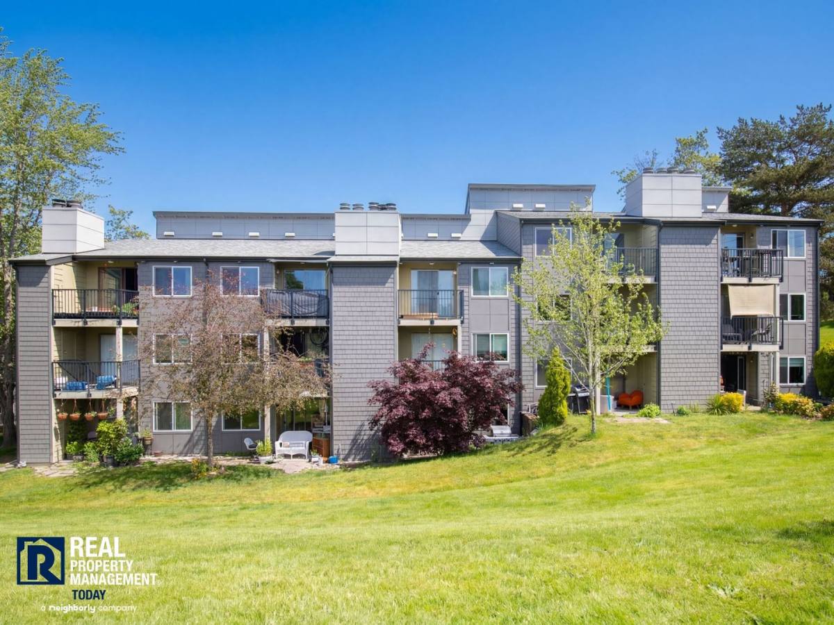 Apartment for rent at 2020 Grant Ave S, Renton, WA 98055