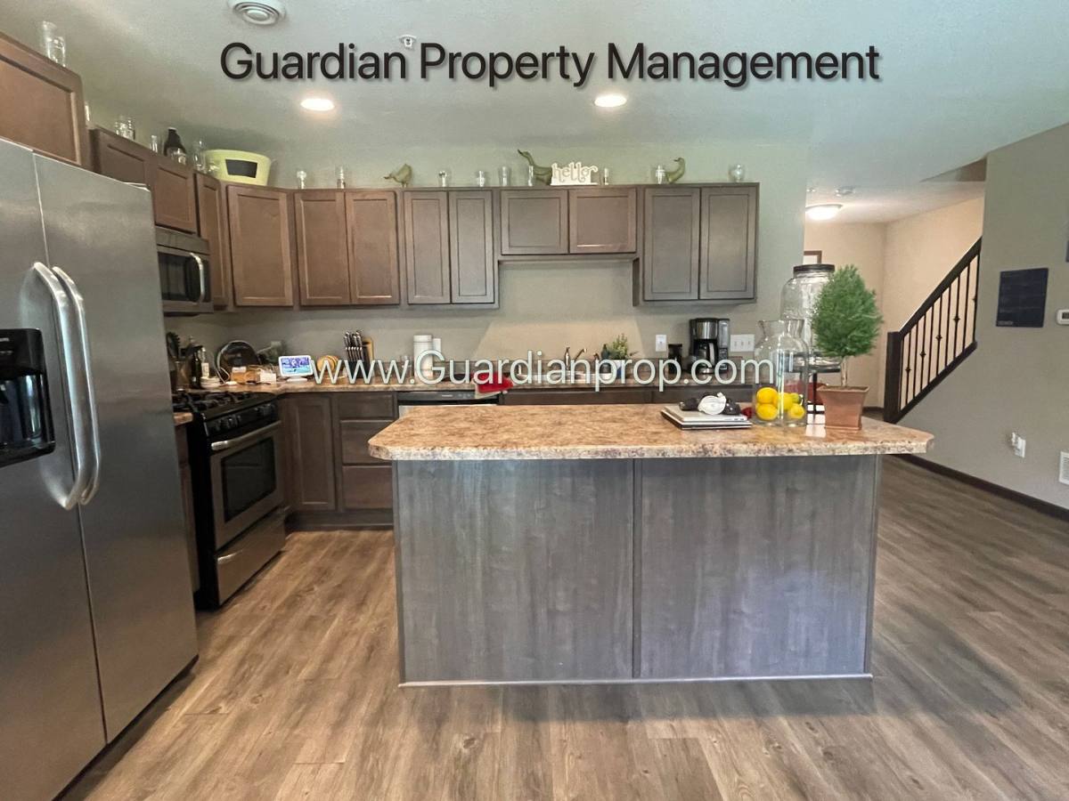 Townhouse for rent at 7878 210th St W, Lakeville, MN 55044