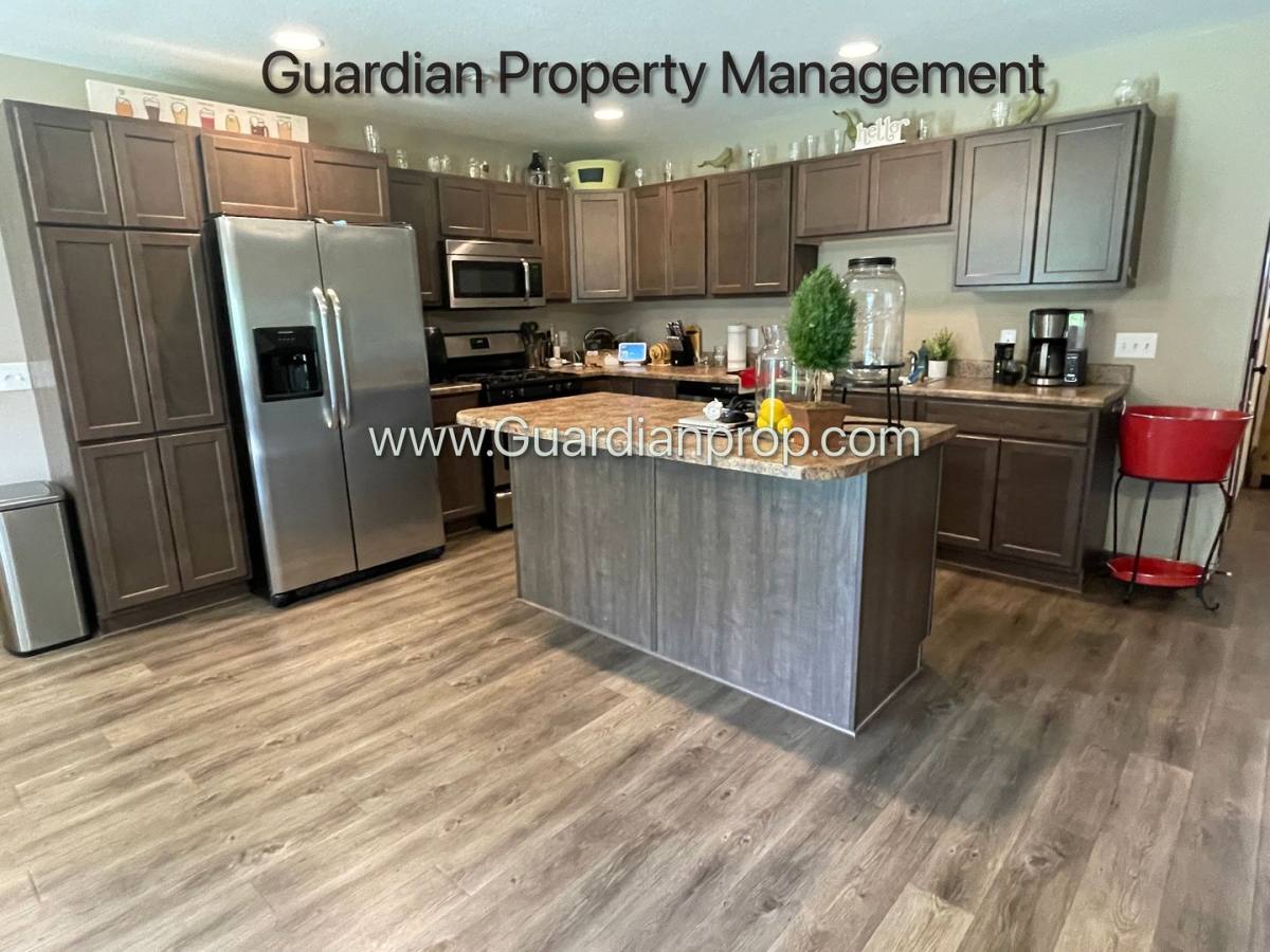 Townhouse for rent at 7878 210th St W, Lakeville, MN 55044
