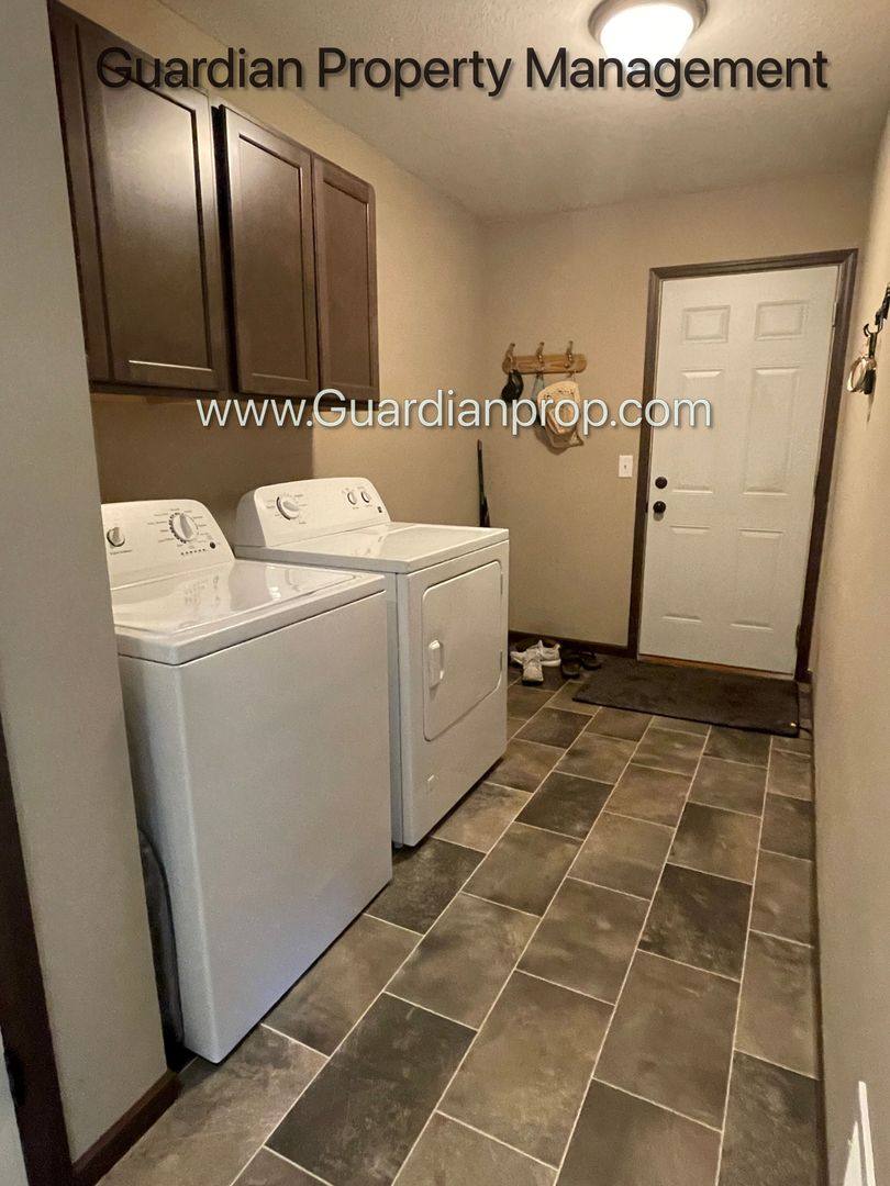 Townhouse for rent at 7878 210th St W, Lakeville, MN 55044
