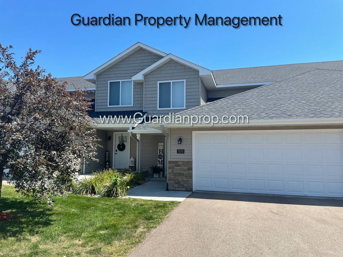 Townhouse for rent at 7878 210th St W, Lakeville, MN 55044