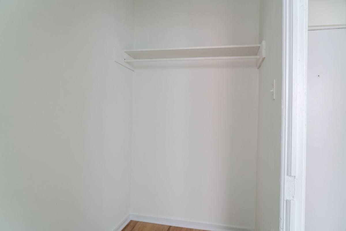 Apartment for rent at 4119 N Kenmore Ave, Chicago, IL 60613