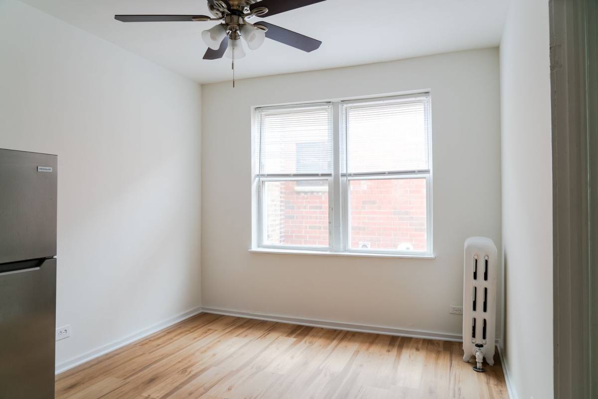 Apartment for rent at 4119 N Kenmore Ave, Chicago, IL 60613