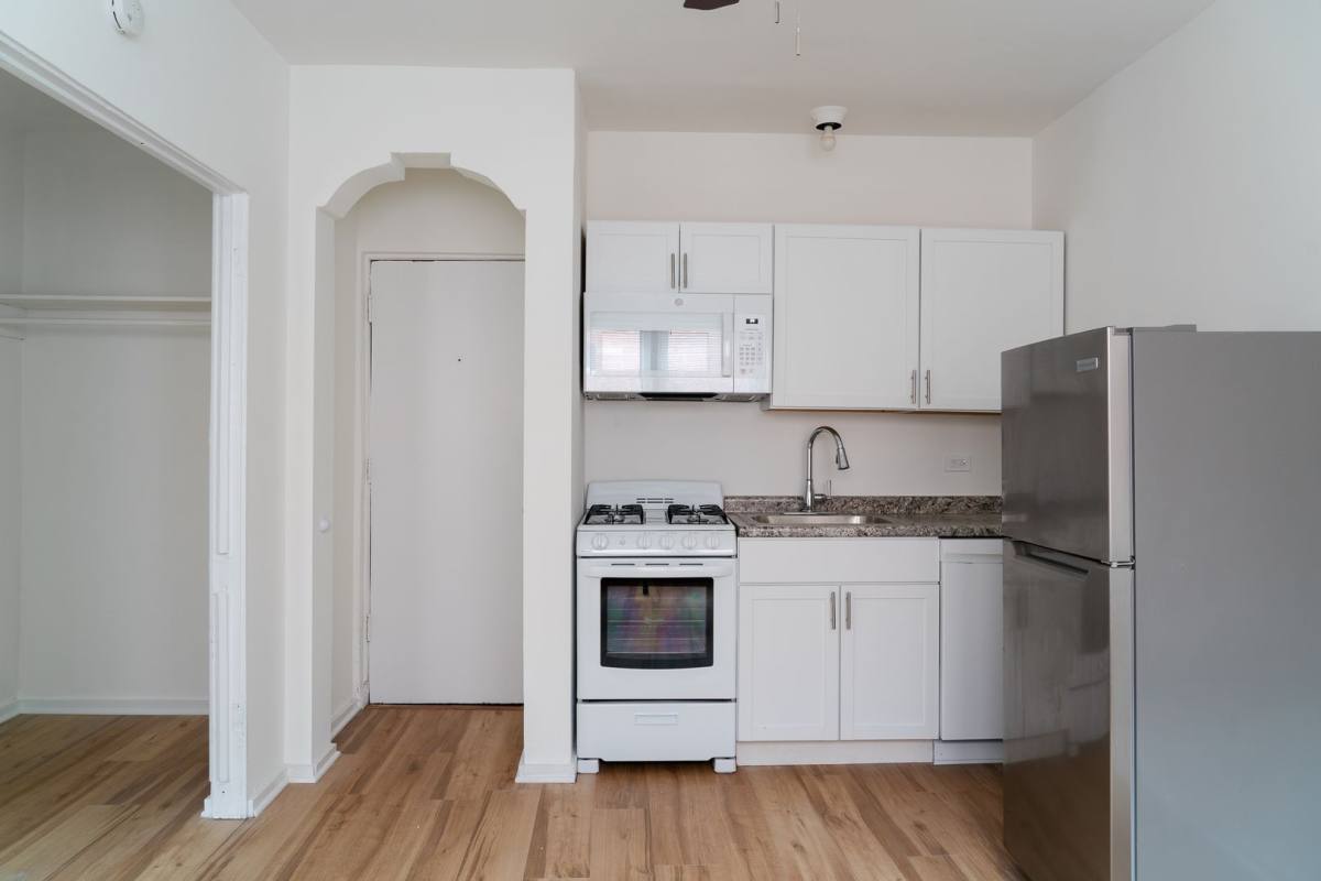 Apartment for rent at 4119 N Kenmore Ave, Chicago, IL 60613
