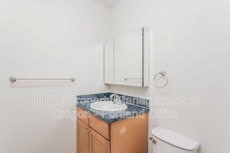 Apartment for rent at 2167 SW Yamhill St #9, Portland, OR 97205