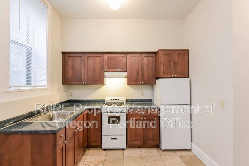 Apartment for rent at 2167 SW Yamhill St #9, Portland, OR 97205