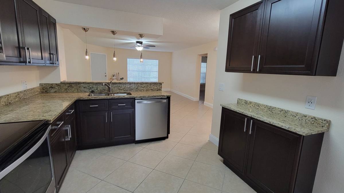 Apartment for rent at 3651 N Goldenrod Rd, Winter Park, FL 32792