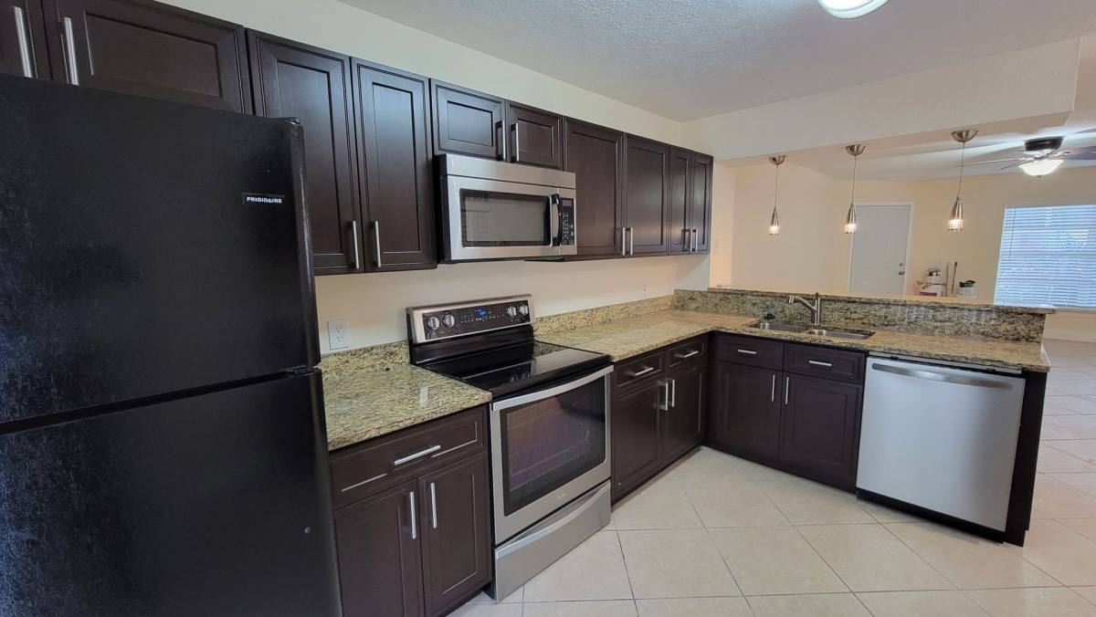 Apartment for rent at 3651 N Goldenrod Rd, Winter Park, FL 32792