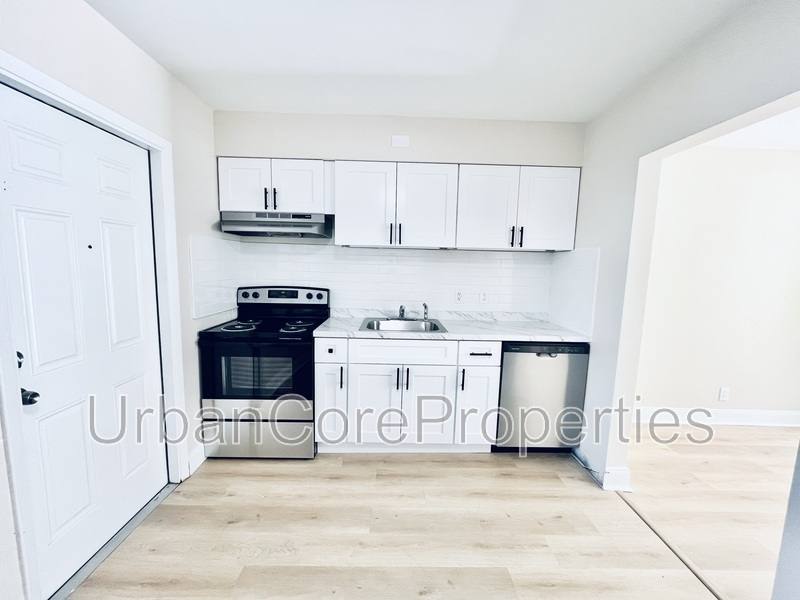 Apartment for rent at 105 7th Ave N #3, Saint Petersburg, FL 33701