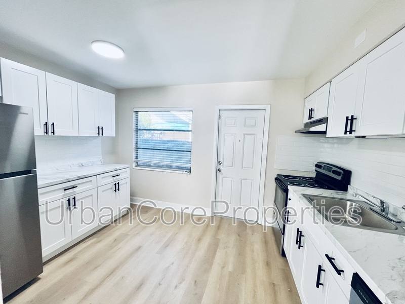 Apartment for rent at 105 7th Ave N #3, Saint Petersburg, FL 33701