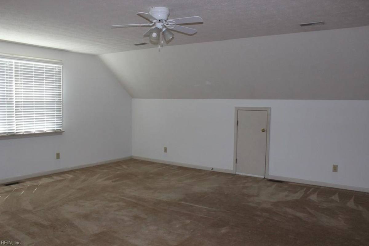 House for rent at 417 Burnham Place, Newport News, VA 23606