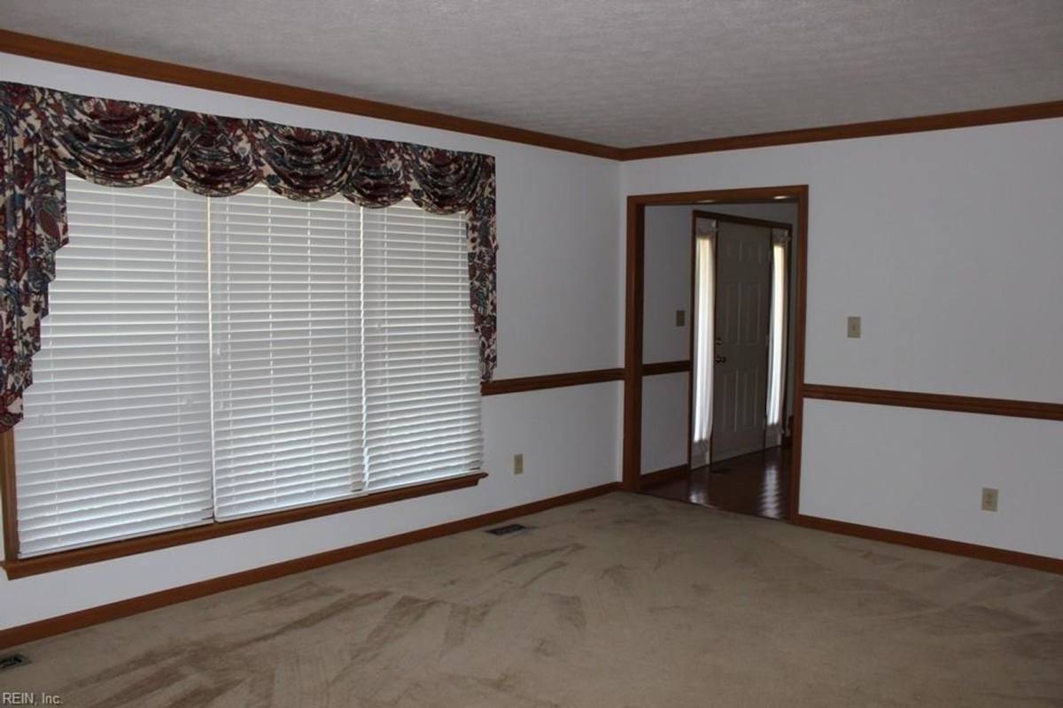 House for rent at 417 Burnham Place, Newport News, VA 23606