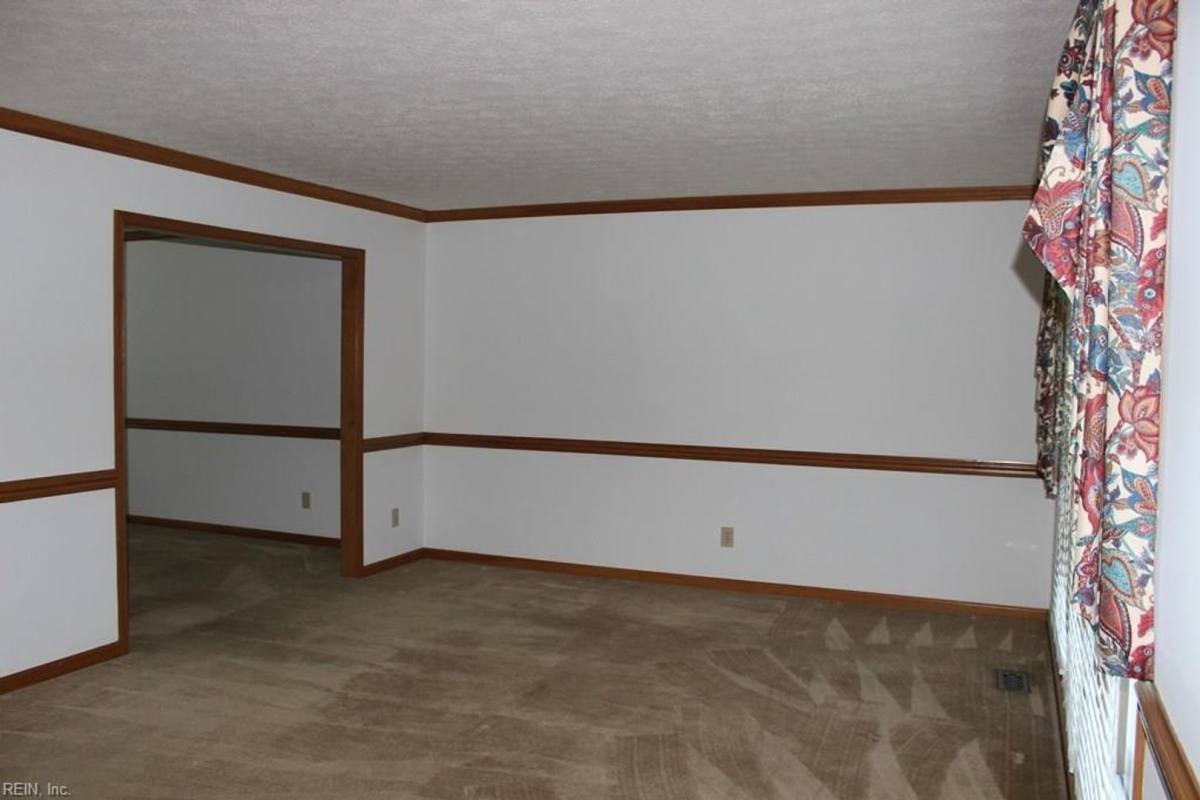 House for rent at 417 Burnham Place, Newport News, VA 23606