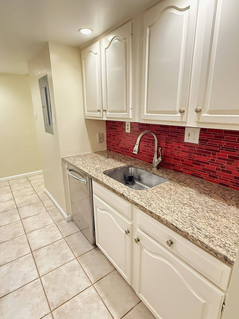 Condo for rent at 2138 California St NW, Washington, DC 20008