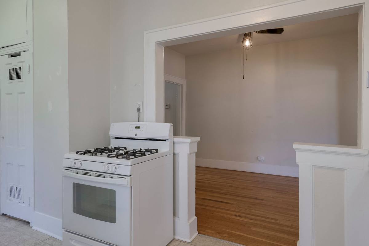 Apartment for rent at 1904 Clover Lane, Arlington, TX 76017